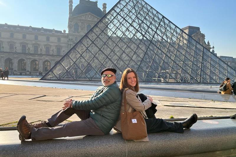 Ismat with his student in Paris